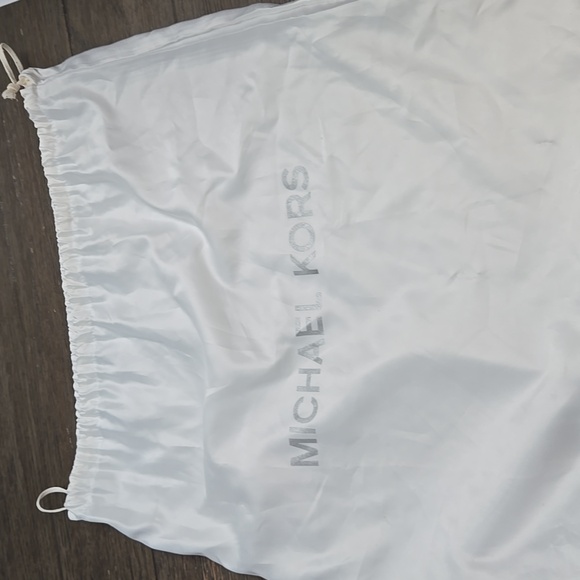 Michael Kors Lavendar Crossbody - Picture 6 of 6